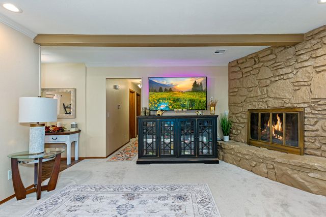 1618 Camelot Place, Miami, OK 74354