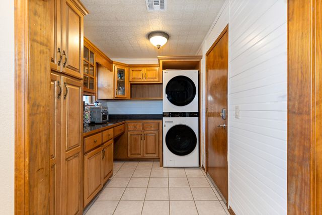 1618 Camelot Place, Miami, OK 74354