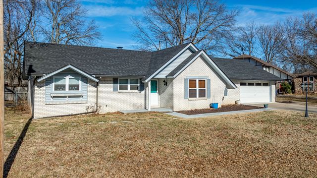 1618 Camelot Place, Miami, OK 74354