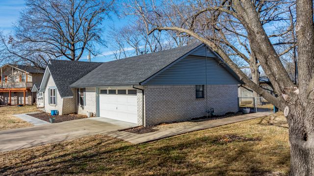 1618 Camelot Place, Miami, OK 74354