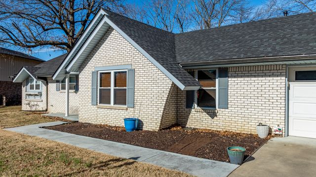 1618 Camelot Place, Miami, OK 74354