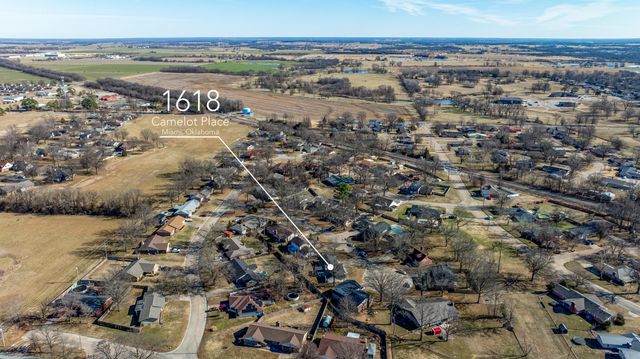 1618 Camelot Place, Miami, OK 74354