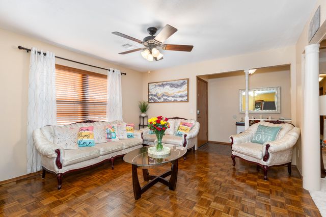 1618 Camelot Place, Miami, OK 74354