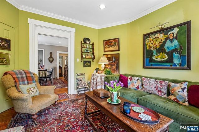 194 Hillside Avenue, Glen Ridge, NJ 07028