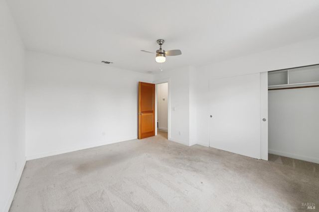 760 Granada Ct, St. Helena, CA 94574