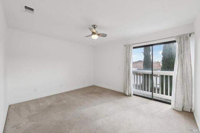 760 Granada Ct, St. Helena, CA 94574