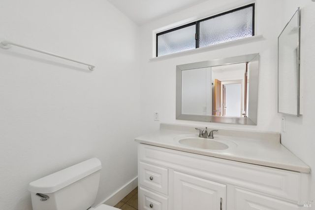 760 Granada Ct, St. Helena, CA 94574