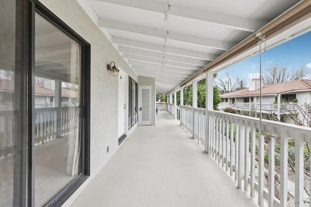 760 Granada Ct, St. Helena, CA 94574