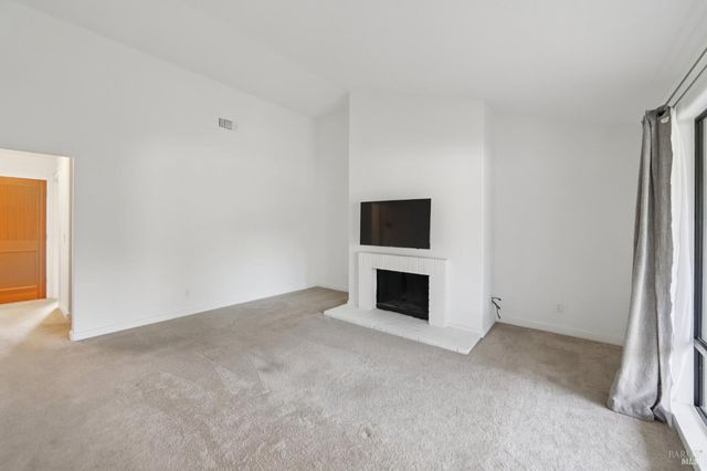 760 Granada Ct, St. Helena, CA 94574