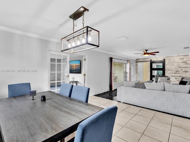 1900 NW 95th Ave, Pembroke Pines, FL 33024