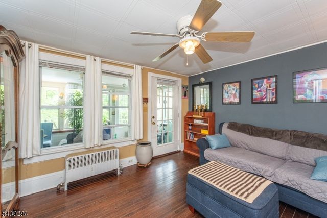 133 Woodside Ave, Newton Town, NJ 07860