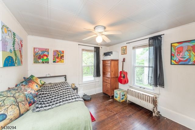 133 Woodside Ave, Newton Town, NJ 07860