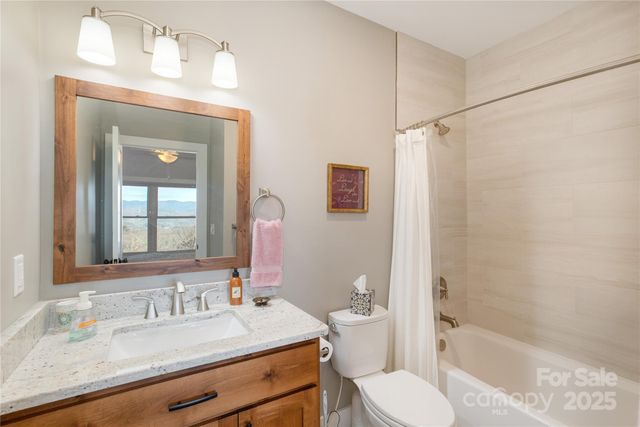 69 Pepperbush Road, Brevard, NC 28712