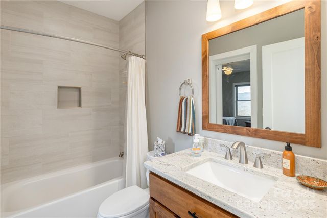 69 Pepperbush Road, Brevard, NC 28712