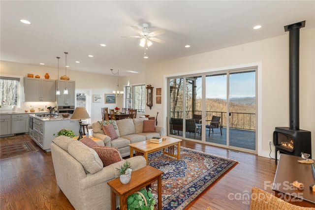 69 Pepperbush Road, Brevard, NC 28712