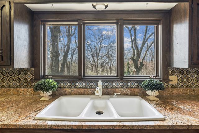 4001 26th Street, Rock Island, IL 61201
