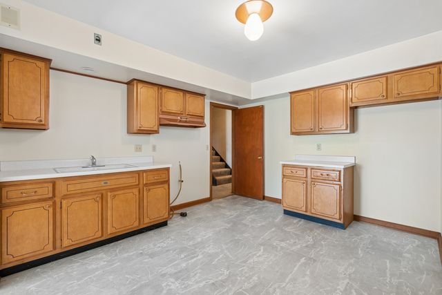 4001 26th Street, Rock Island, IL 61201