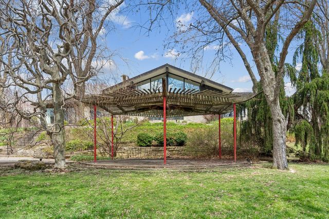 4001 26th Street, Rock Island, IL 61201