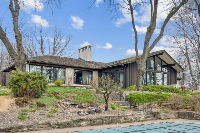 4001 26th Street, Rock Island, IL 61201