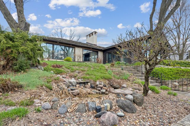 4001 26th Street, Rock Island, IL 61201