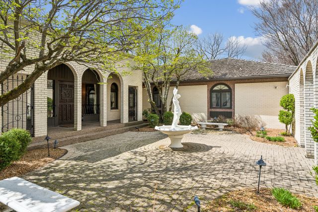 4001 26th Street, Rock Island, IL 61201