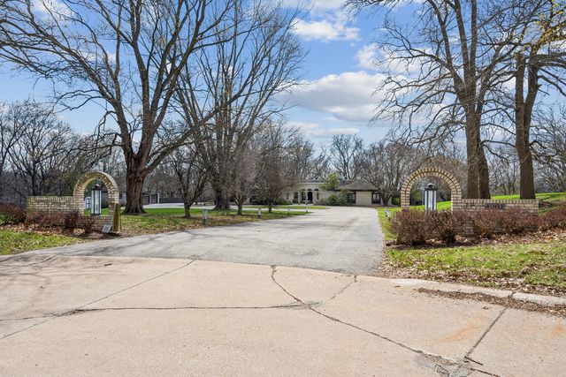 4001 26th Street, Rock Island, IL 61201