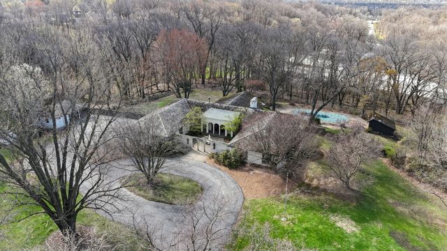 4001 26th Street, Rock Island, IL 61201