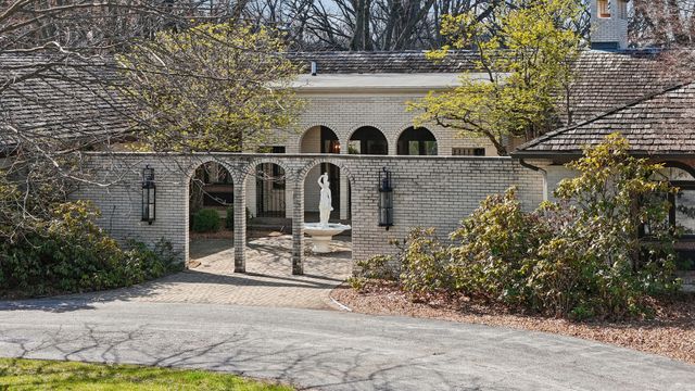 4001 26th Street, Rock Island, IL 61201