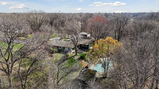 4001 26th Street, Rock Island, IL 61201