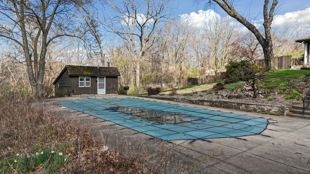 4001 26th Street, Rock Island, IL 61201