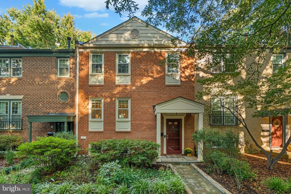 11735 NORTH SHORE DR, Reston, VA 20190