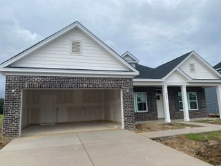 982 Oak Hollow St., Longs, SC 29568