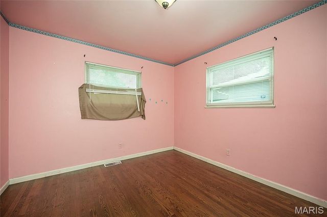 460 Versailles Drive, Florissant, MO 63031