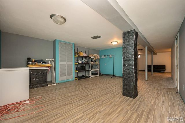 460 Versailles Drive, Florissant, MO 63031
