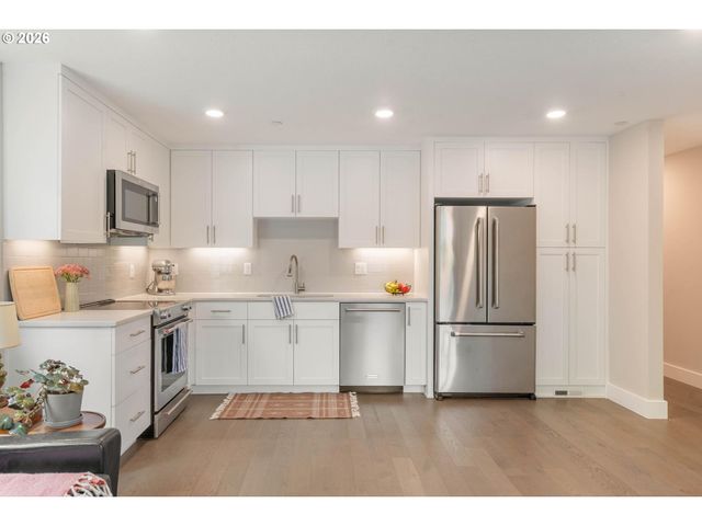7659 N WESTANNA Ave, Portland, OR 97203