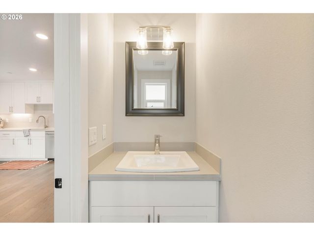 7659 N WESTANNA Ave, Portland, OR 97203