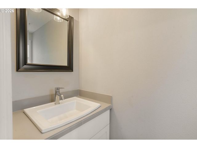 7659 N WESTANNA Ave, Portland, OR 97203