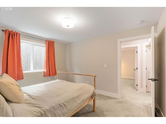 7659 N WESTANNA Ave, Portland, OR 97203