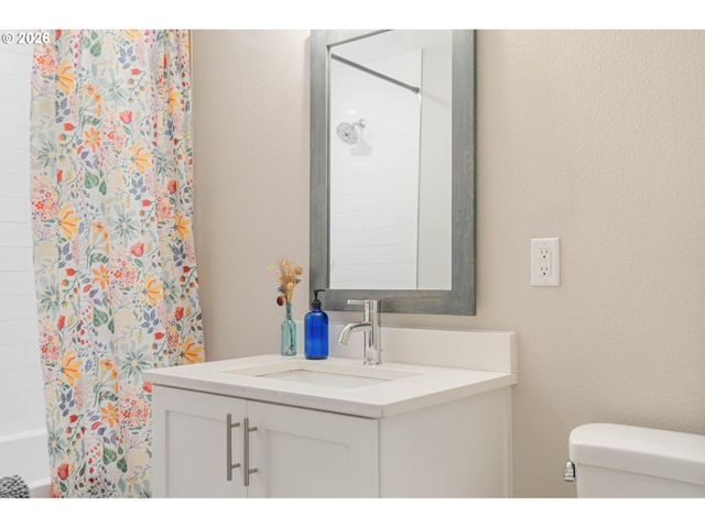 7659 N WESTANNA Ave, Portland, OR 97203