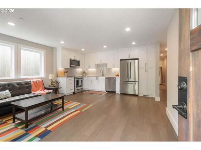 7659 N WESTANNA Ave, Portland, OR 97203