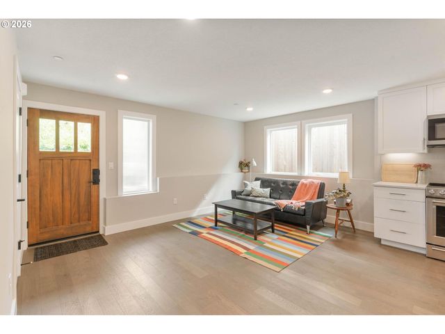 7659 N WESTANNA Ave, Portland, OR 97203