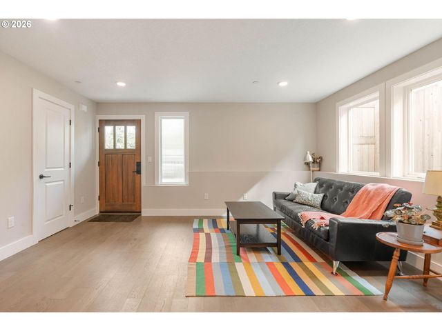 7659 N WESTANNA Ave, Portland, OR 97203