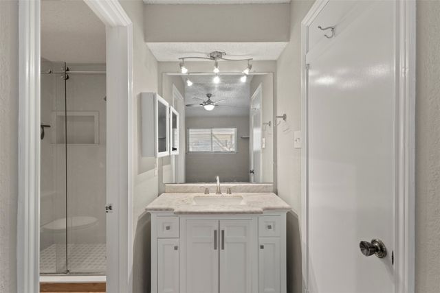 3002 Penny Lane, Euless, TX 76039