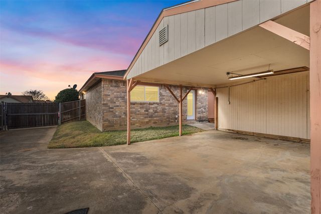 3002 Penny Lane, Euless, TX 76039