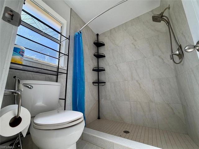 530 7th ST SW, Naples, FL 34117