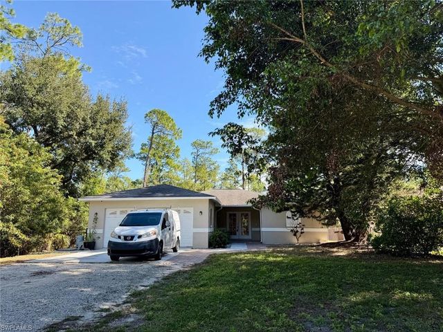 530 7th ST SW, Naples, FL 34117