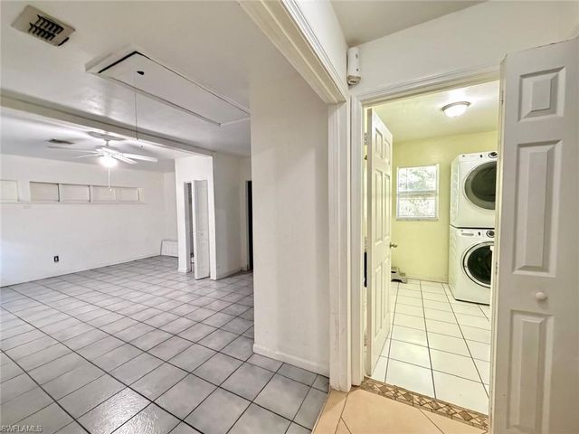 530 7th ST SW, Naples, FL 34117