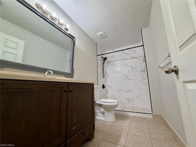 530 7th ST SW, Naples, FL 34117