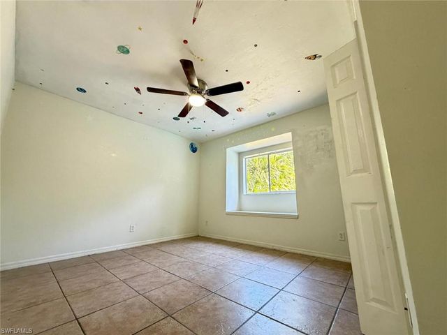 530 7th ST SW, Naples, FL 34117