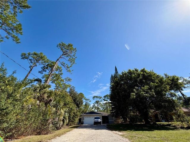 530 7th ST SW, Naples, FL 34117